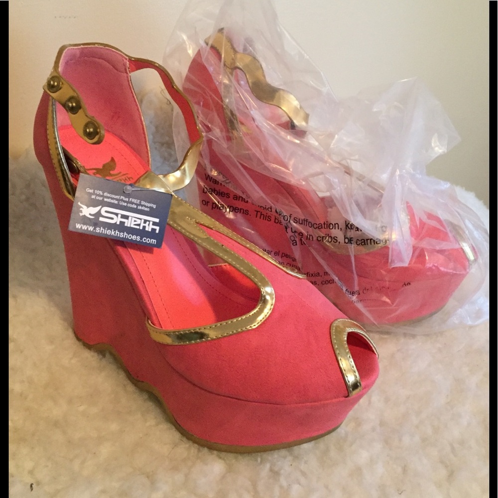 Vibrant coral sandles